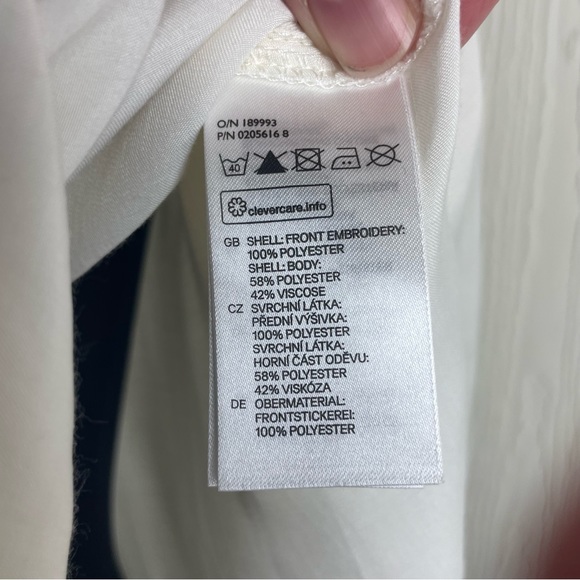 H&M Embroidered V-Neck Sheer Hi-Low Blouse with keyhole sleeves Size 2 - Picture 6 of 6